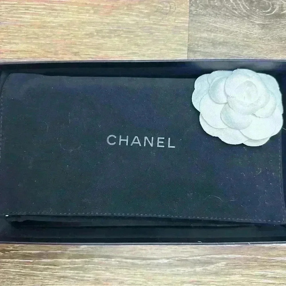 Authentic Chanel CC Logo Continental Wallet Patent Leather - Picture 4 of 15